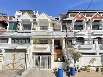 /international/th/56-soi-muban-royal-nakharin-villa-nong-bon-prawet-bangkok-10250-tha-nong-bon-bangkok-340106656458/