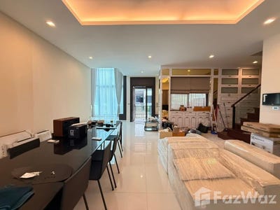/international/th/ratchadaphisek-road-wongsawang-bang-sue-bangkok-10800-thailand-bang-sue-bangkok-340105676889/