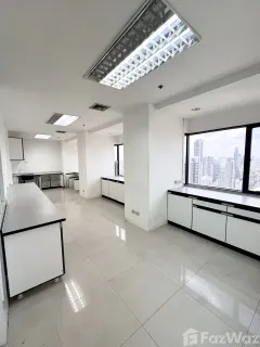 /international/th/kasikornbank-73-ถนน-กรุงธนบุรี-khlong-ton-sai-khlong-san-bangkok-10600-thailand-khlong-san-bangkok-340105665877/
