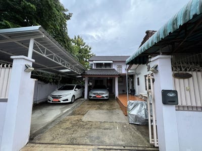 /international/th/3-570-hari-phunchai-road-thung-song-hong-lak-si-bangkok-10210-thailand-lak-si-bangkok-340106653399/