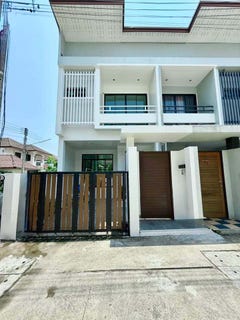 /international/th/soi-kradangnga-soi-1-muthi-4-san-sai-noi-san-sai-chiang-mai-50210-thailand-san-sai-chiang-rai-340105594593/