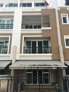 /international/th/soi-muban-ban-klang-krung-rama-3-chong-nonsi-yan-nawa-bangkok-10120-tha-chong-nonsi-bangkok-340106658225/