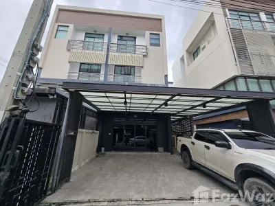 /international/th/m-i-b-space-rarm-inthra-40-nuan-chan-bueng-kum-bangkok-10230-thailand-bueng-kum-bangkok-340105658753/