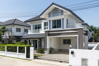 /international/th/soi-muban-roi-phrueksa-kamphaeng-saen-kamphaeng-saen-nakhon-pathom-73140-tha-kamphaeng-saen-changwat-nakhon-pathom-340105542832/