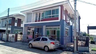 /international/th/100-14-moo-1-surasak-si-racha-chon-buri-20110-tha-surasak-chon-buri-340106647393/
