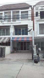 /international/th/soi-muban-ban-klang-mueang-urbanion-srinagarindra-nong-bon-prawet-bangkok-10250-tha-nong-bon-bangkok-340106654661/