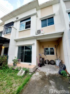 /international/th/k-rungrueang-flea-market-หมู่บ้านแอร์วิลล่า-ซอย-1-khu-khot-amphoe-lam-luk-ka-pathum-thani-province-12130-tha-khu-khot-pathum-thani-340105574187/