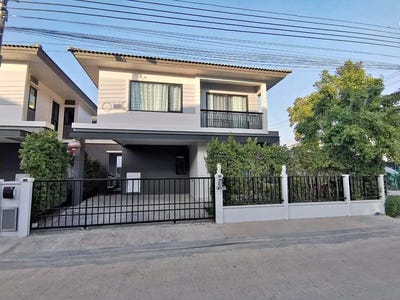 /international/th/britania-bangna-suvarnabhumi-km-26-3010-bang-bo-samut-prakan-10560-thailand-bang-bo-bangkok-340106648966/