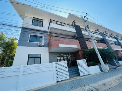 /international/th/muban-kunlaphan-ville-rd-ban-waen-hang-dong-chiang-mai-50230-tha-ban-waen-chiang-mai-province-340106611687/