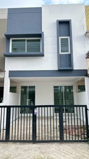 /international/th/32-160-sittarom-talat-nuea-phuket-83000-thailand-phuket-phuket-province-340107918219/