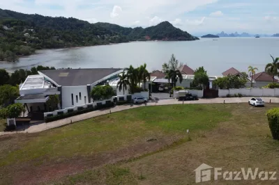 /international/th/soi-muban-estate-beach-front-pa-khlok-thalang-phuket-83110-tha-pa-khlok-phuket-province-340105554732/