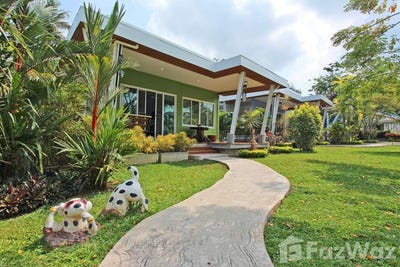 /international/th/15-km-highway-402-mai-khao-thalang-phuket-83110-tha-mai-khao-phuket-province-340105552980/
