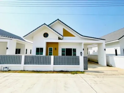 /international/th/nara-palace-mae-san-banluk-soi-9-3-pa-sak-lamphun-51000-thailand-lamphun-changwat-lamphun-340107836918/
