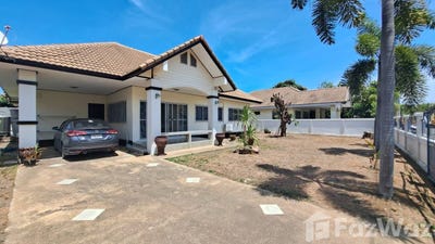/international/th/soi-muban-tawan-thong-4-hua-hin-prachuap-khiri-khan-77110-tha-hua-hin-prachuap-khiri-khan-340105600317/