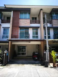 /international/th/soi-muban-plus-city-park-srinagarindra-suan-luang-nong-bon-prawet-bangkok-10250-tha-nong-bon-bangkok-340105675725/