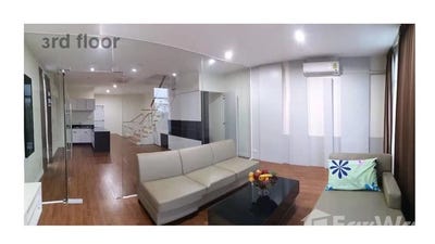/international/th/ark-insight-co-ltd-soi-watthana-niwet-4-yaek-1-sam-sen-nok-huai-khwang-bangkok-10310-tha-sam-sen-nok-bangkok-340105603261/