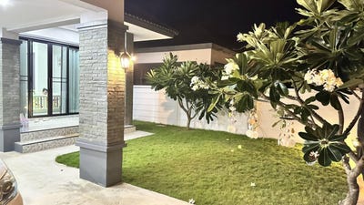 /international/th/um-cake-cafe-cha-am-cha-am-phetchaburi-76120-thailand-cha-am-phetchaburi-340105614457/