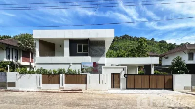 /international/th/ple-land-and-house-co-ltd-muban-ban-suan-lock-palm-29-9-phuket-3030-rural-rd-kathu-phuket-83120-tha-kathu-phuket-340105585849/