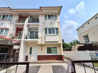 /international/th/45-48-pracha-uthit-17-don-mueang-bangkok-10210-thailand-don-mueang-bangkok-340108673409/