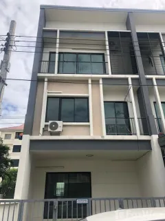 /international/th/361-soi-lang-1-thap-yao-lat-krabang-bangkok-10520-tha-thap-yao-bangkok-340105569098/