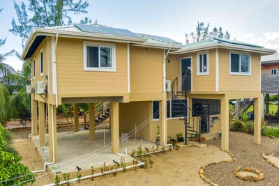 /international/bz/crimson-park-placencia-stann-creek-district-110101114552/?lang=en