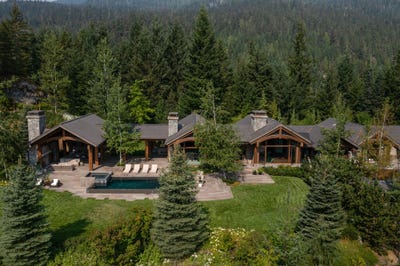 /international/ca/5425-stonebridge-dr-whistler-british-columbia-110095422235/