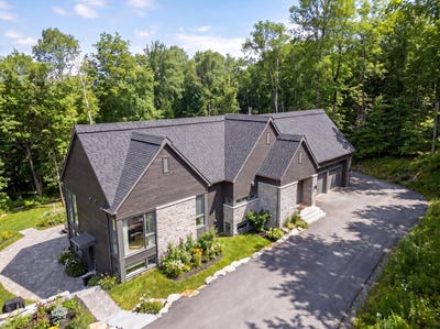 /international/ca/425-ch-de-l-heritage-saint-sauveur-quebec-110107895983/