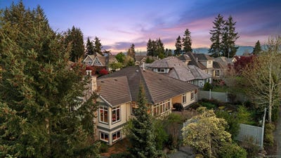 /international/ca/3363-majestic-dr-courtenay-british-columbia-110107699061/