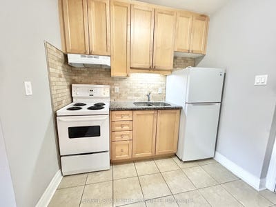 /international/ca/15-thirty-third-street-109-toronto-ontario-110107859304/
