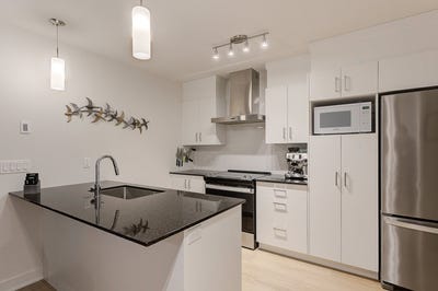 /international/ca/350-boul-des-cepages-304-laval-duvernay-quebec-110107630497/