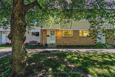 /international/ca/4557-dora-crescent-cyrville-carson-grove-pineview-ontario-110108612979/