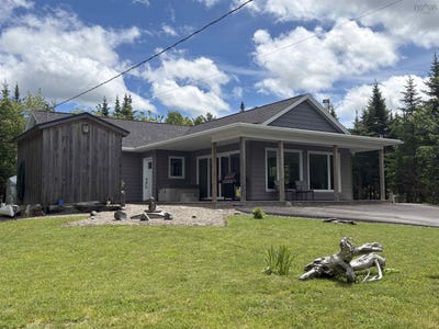 /international/ca/147-heritage-way-79-east-uniacke-nova-scotia-110106309732/