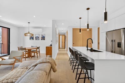 /international/ca/105-allee-du-solstice-404-mont-tremblant-quebec-110106363363/