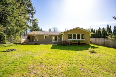 /international/ca/8987-mclarey-ave-black-creek-ontario-110107568747/