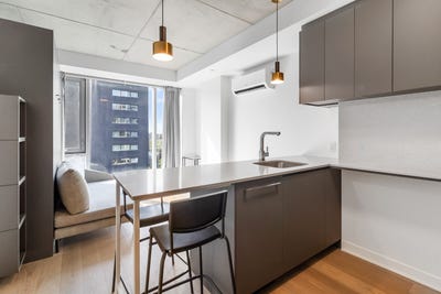 /international/ca/360-rue-mayor-1912-montreal-ville-marie-quebec-110099585016/?lang=zh-cn