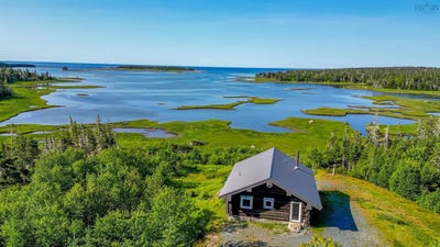 /international/ca/2576-east-sable-road-east-sable-river-ns-110098023804/