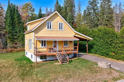 /international/ca/146-148-ch-de-ste-marguerite-sainte-marguerite-du-lac-masson-quebec-110102814181/