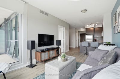 /international/ca/7608-yonge-street-528-vaughan-ontario-110107451544/