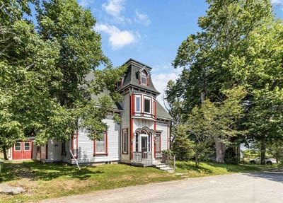 /international/ca/173-drews-hill-road-petite-riviere-ns-110101396807/