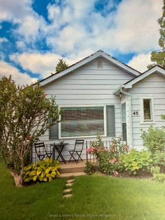 /international/ca/48-berry-street-meaford-ontario-110107910745/
