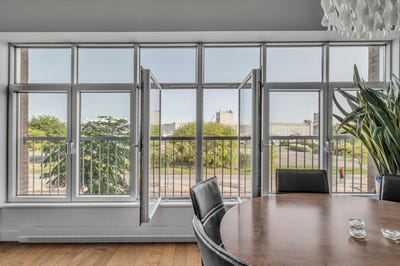 /international/ca/186-rue-st-paul-2-quebec-la-cite-limoilou-quebec-110106785061/