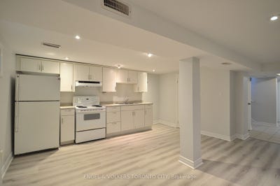 /international/ca/190-cherrywood-drive-bsmt-newmarket-ontario-110108819972/
