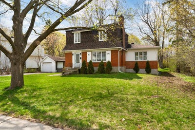 /international/ca/118-boul-st-jean-pointe-claire-quebec-110107850164/