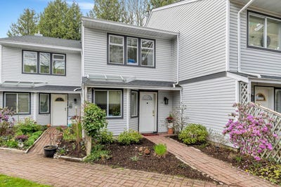 /international/ca/13843-100-avenue-109-surrey-british-columbia-110107851067/