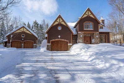 /international/ca/138-ch-jean-paul-lemieux-mont-tremblant-quebec-110101640533/