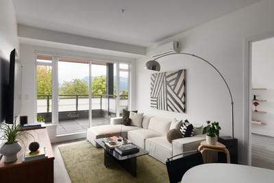 /international/ca/4289-hastings-street-302-burnaby-british-columbia-110101534693/