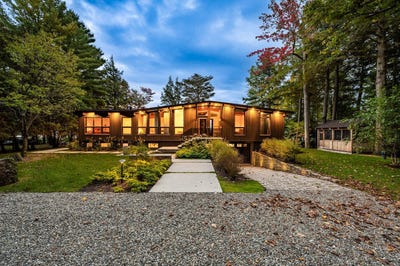 /international/ca/89-rue-du-domaine-brome-lac-brome-quebec-110104970351/