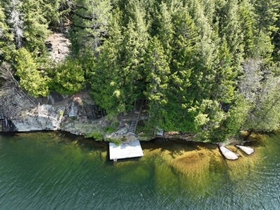 /international/ca/5936-rive-du-lac-bibite-lac-tremblant-nord-quebec-110099503950/