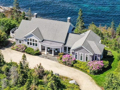 /international/ca/166-ocean-gate-drive-northwest-cove-nova-scotia-110098407605/?lang=en