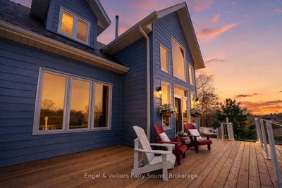 /international/ca/29-queen-street-parry-sound-ontario-110107395367/